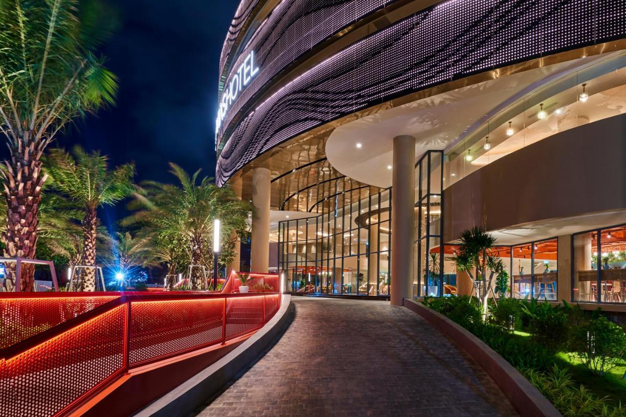 Vias Hotel Vung Tau - Transportation Included מראה חיצוני תמונה The entrance of the mall