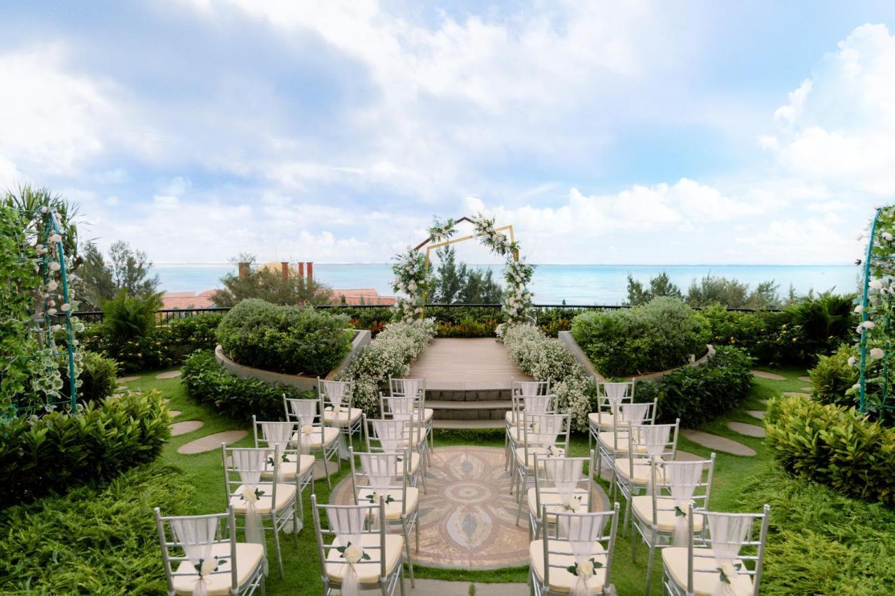 Vias Hotel Vung Tau - Transportation Included מראה חיצוני תמונה The wedding garden