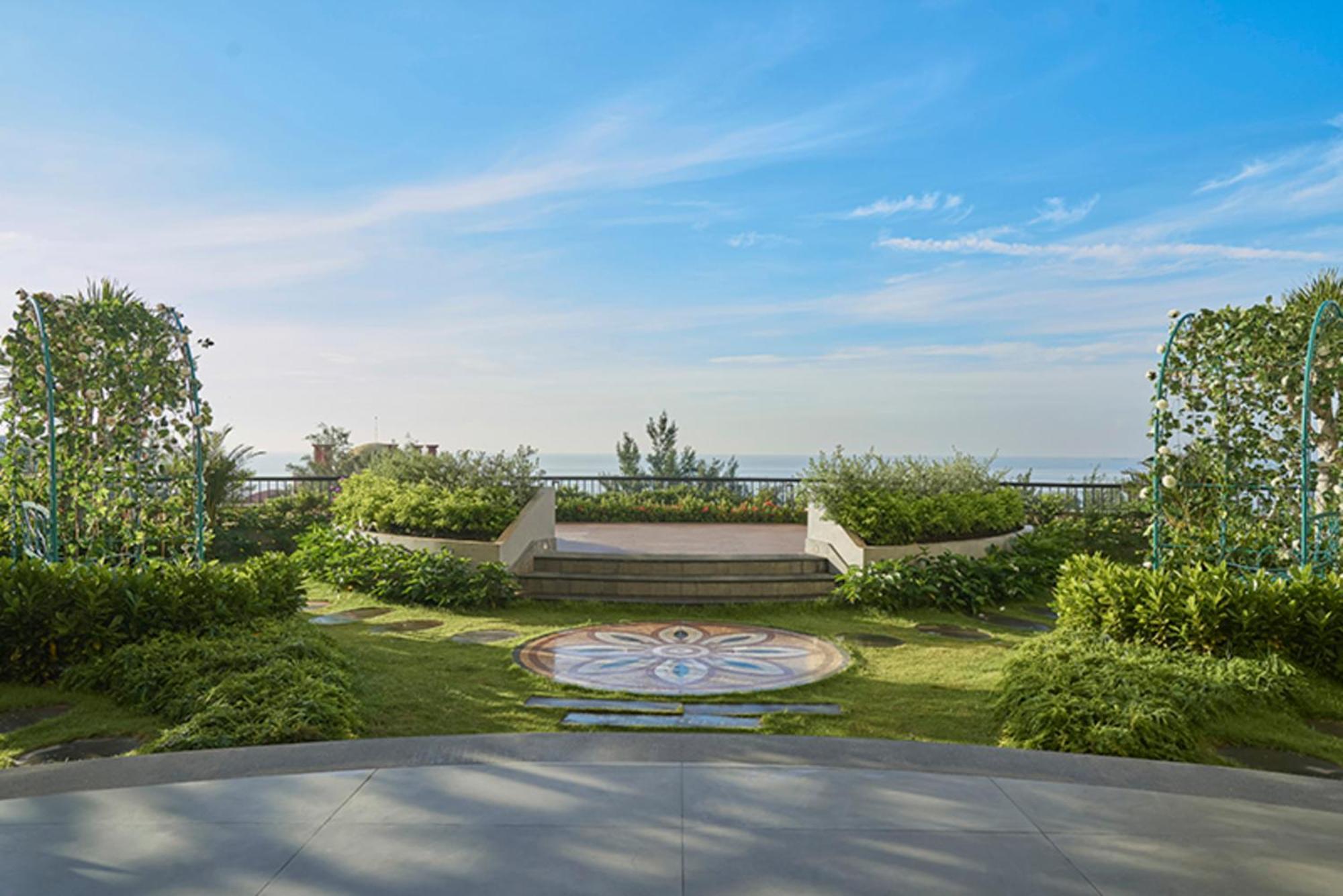Vias Hotel Vung Tau - Transportation Included מראה חיצוני תמונה The garden