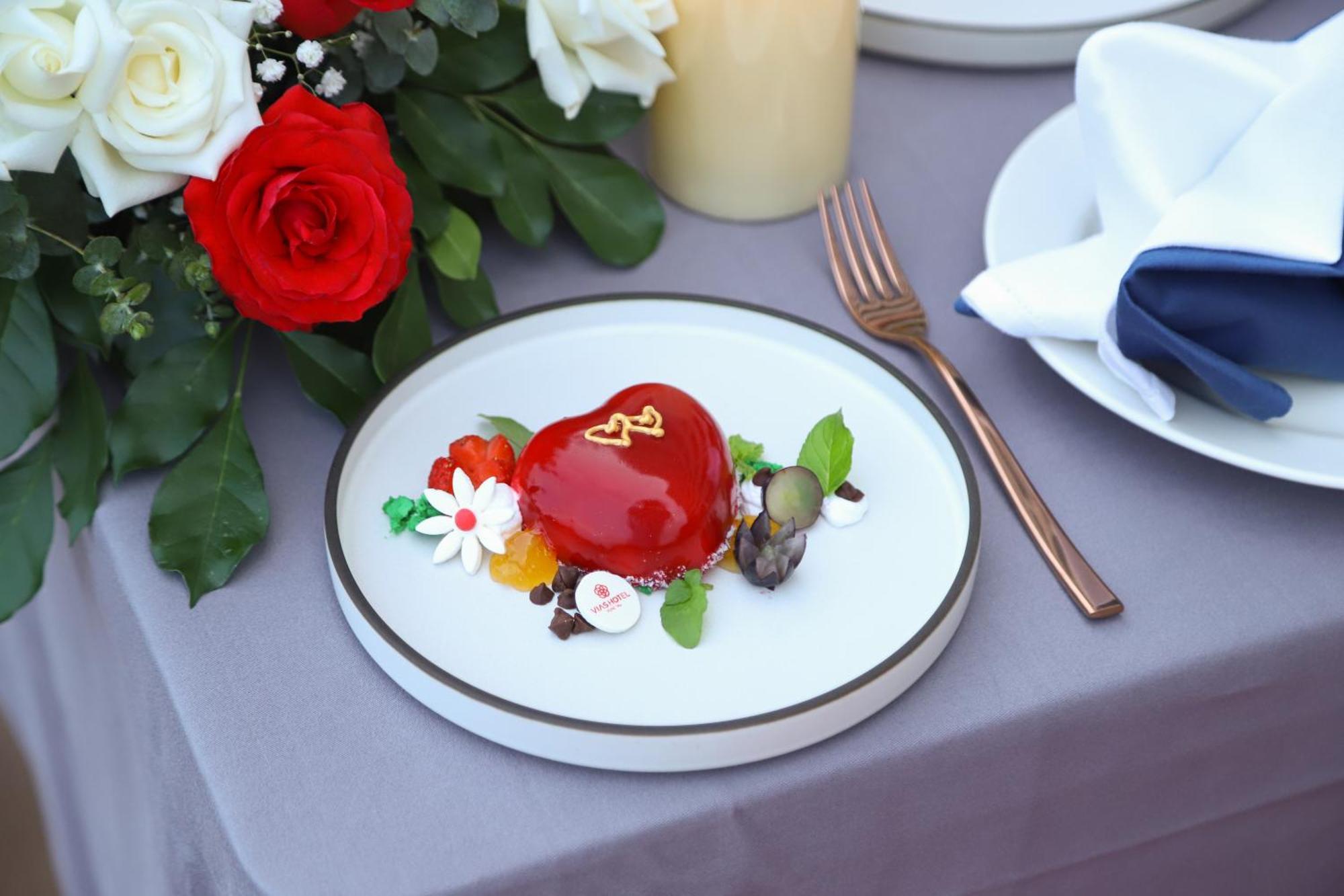 Vias Hotel Vung Tau - Transportation Included מראה חיצוני תמונה A heart-shaped Jell-O mold