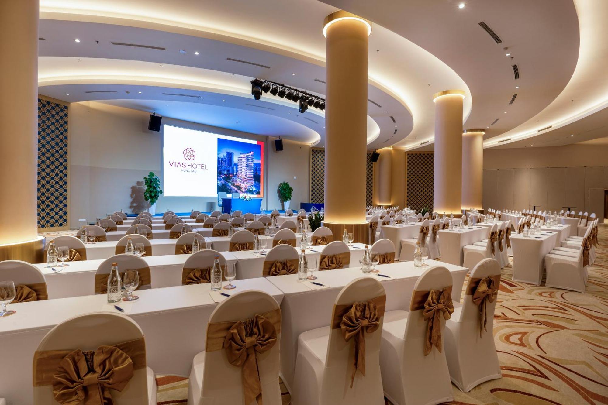 Vias Hotel Vung Tau - Transportation Included מראה חיצוני תמונה